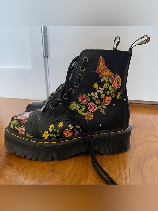 Dr. Martens Shoes - Limited Edition Dr. Martens Venus Fly Trap Boots, EU 38 / US 7, NWOT